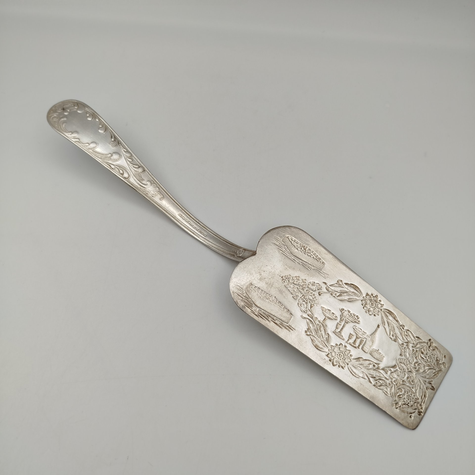 Сервирочная лопатка "Изобилие" ("Праздник"), мНЦ (медь-никель-цинк), Кольчугинский завод цветных металлов, СССР, 1930-1950 гг.