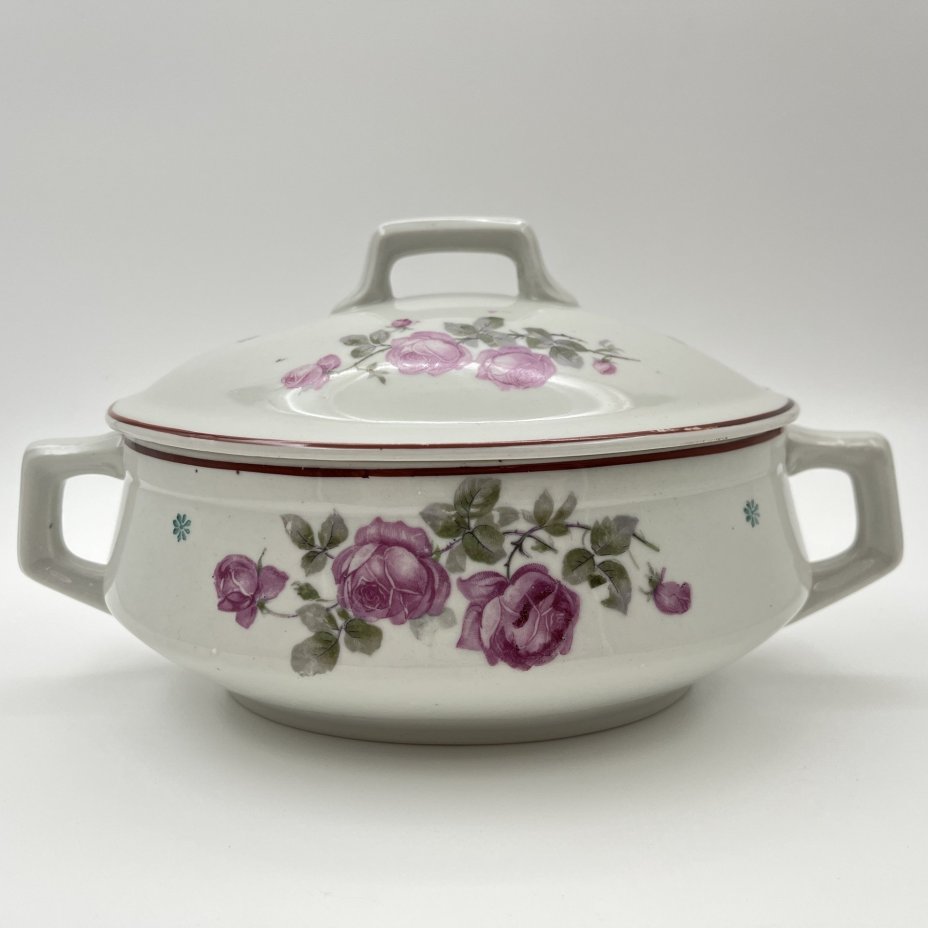 Террина (для горячих блюд) с декором в виде роз, фаянс, деколь, обводка, Дулевский фарфоровый завод (Дулёво), СССР, 1926-1931 гг.
