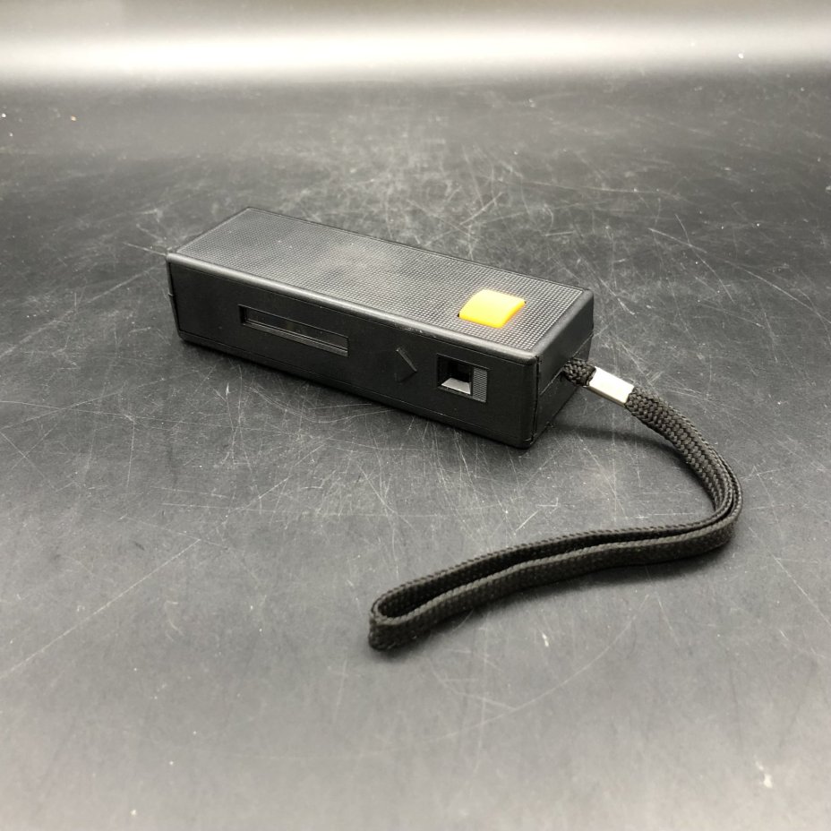 Фотоаппарат плёночный компактный "Pocketpak 110p promax"