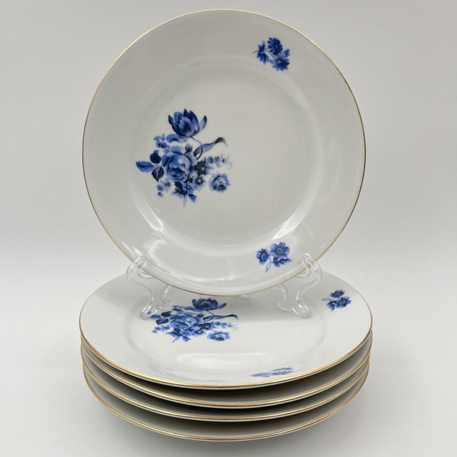 Набор из 5-ти пирожковых тарелок с декором в виде синих цветов, фарфор, деколь, золочение, Kahla, ГДР, 1968-1987 гг.