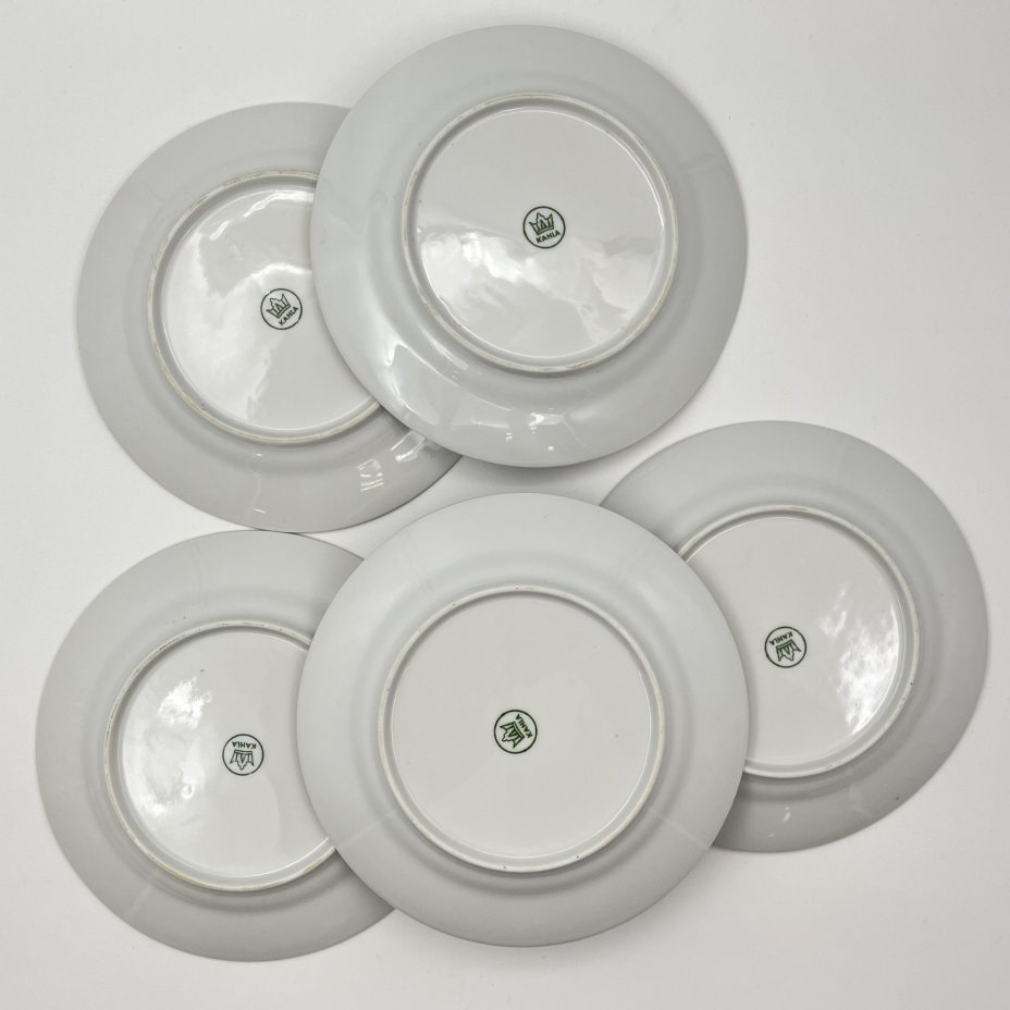 Набор из 5-ти пирожковых тарелок с декором в виде синих цветов, фарфор, деколь, золочение, Kahla, ГДР, 1968-1987 гг.