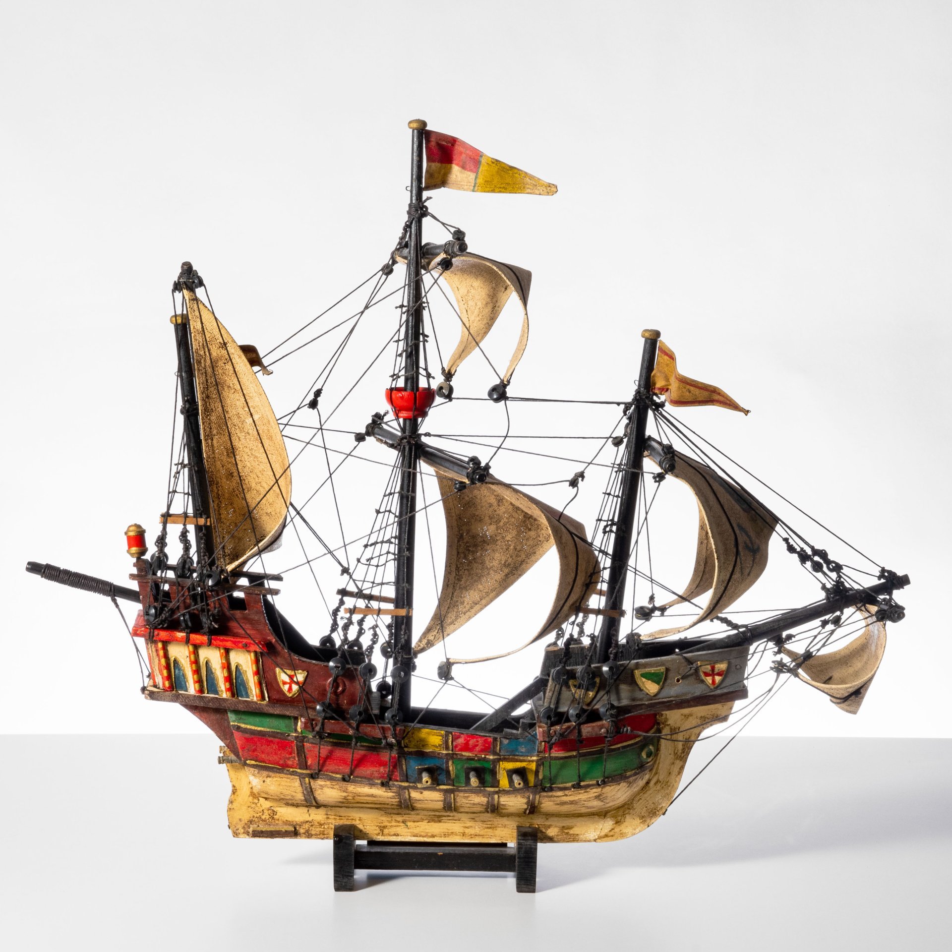 Модель парусного корабля "Santa Maria (Санта Мария)"