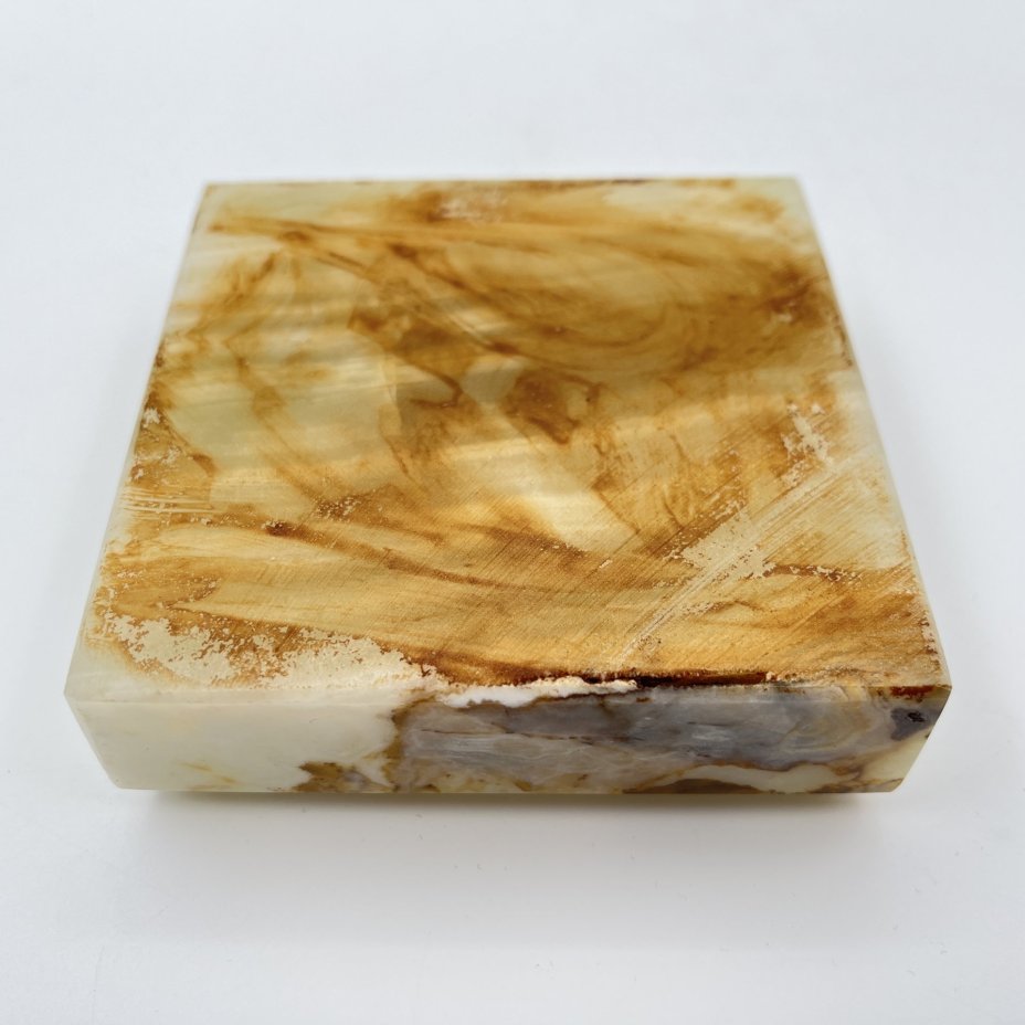 Пепельница квадратной формы, оникс, резьба