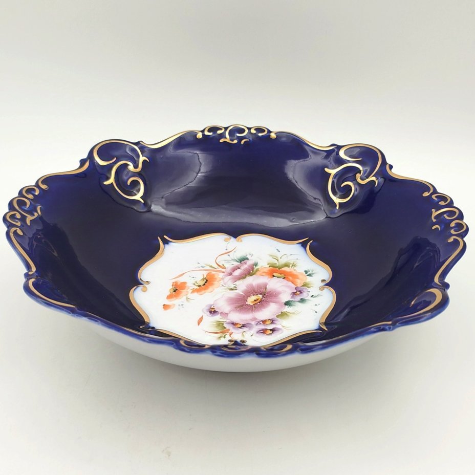 Салатник с фигурным краем и цветочным декором, Cluj-Napoca Porcelain