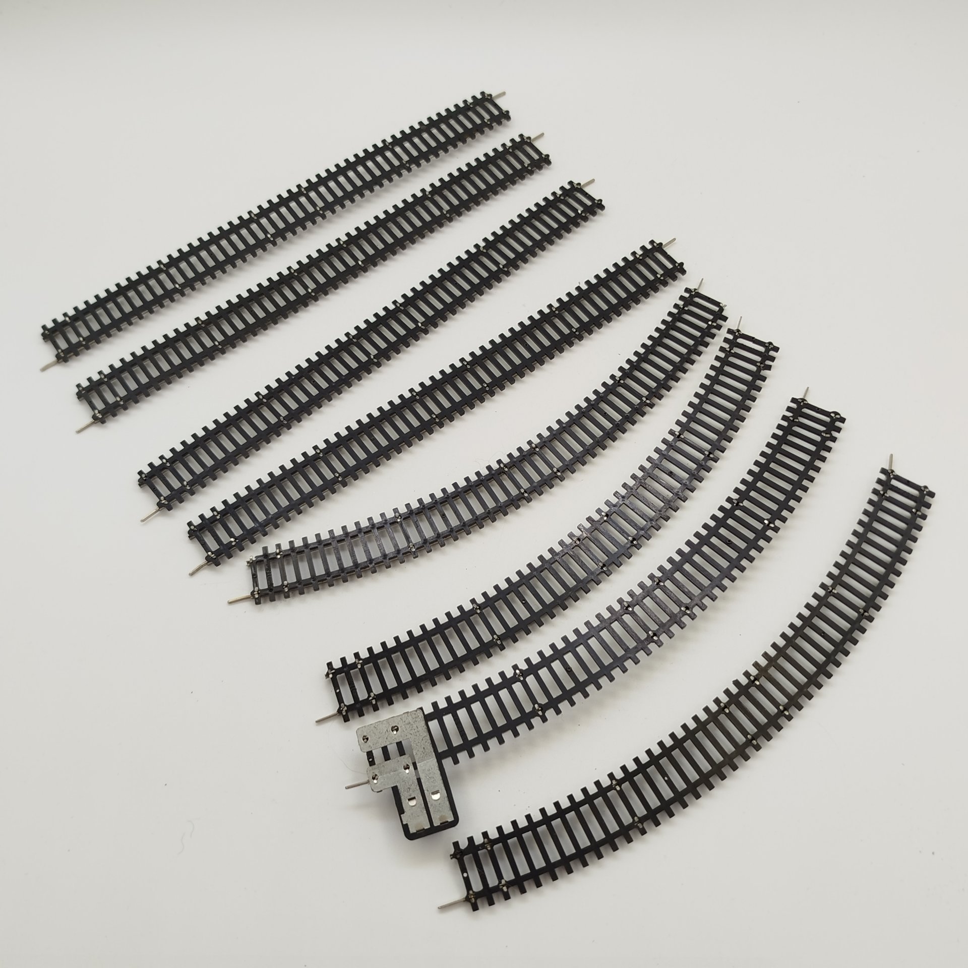 Набор из восьми рельс для железной дороги 9 мм., пластик, металл, Piko, ГДР, 1970-1980 гг.