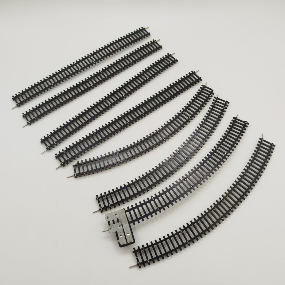 Набор из восьми рельс для железной дороги 9 мм., пластик, металл, Piko, ГДР, 1970-1980 гг.