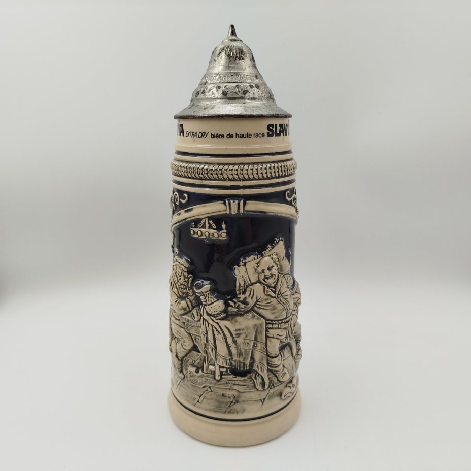 Кружка пивная с крышкой, декорированная трактирной сценкой, керамика, крытье, сплав металлов, Германия, 1960-1990 гг.