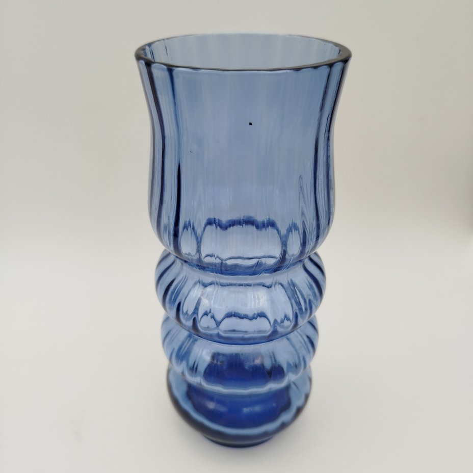 Ваза голубого оттенка