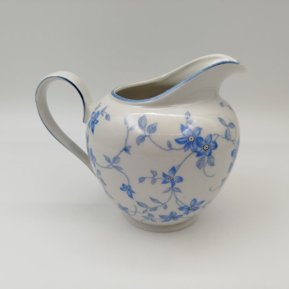 Молочник/сливочник, украшенный цветочным декором, фарфор, деколь, Kahla, Германия, 1937-1956 гг.