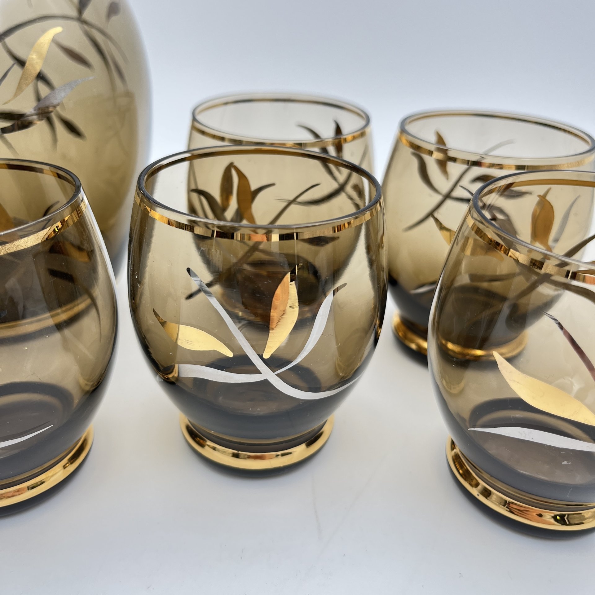 Набор для крепких напитков на 6 персон, украшенный растительным декором (Штоф и 6 стаканов)