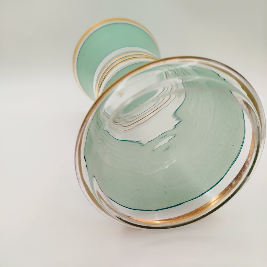 Ваза для цветов мятного оттенка, стекло, краска, золочение, Bohemia Crystal (Bohemia Glass), Чехословакия, 1960-1980 гг.