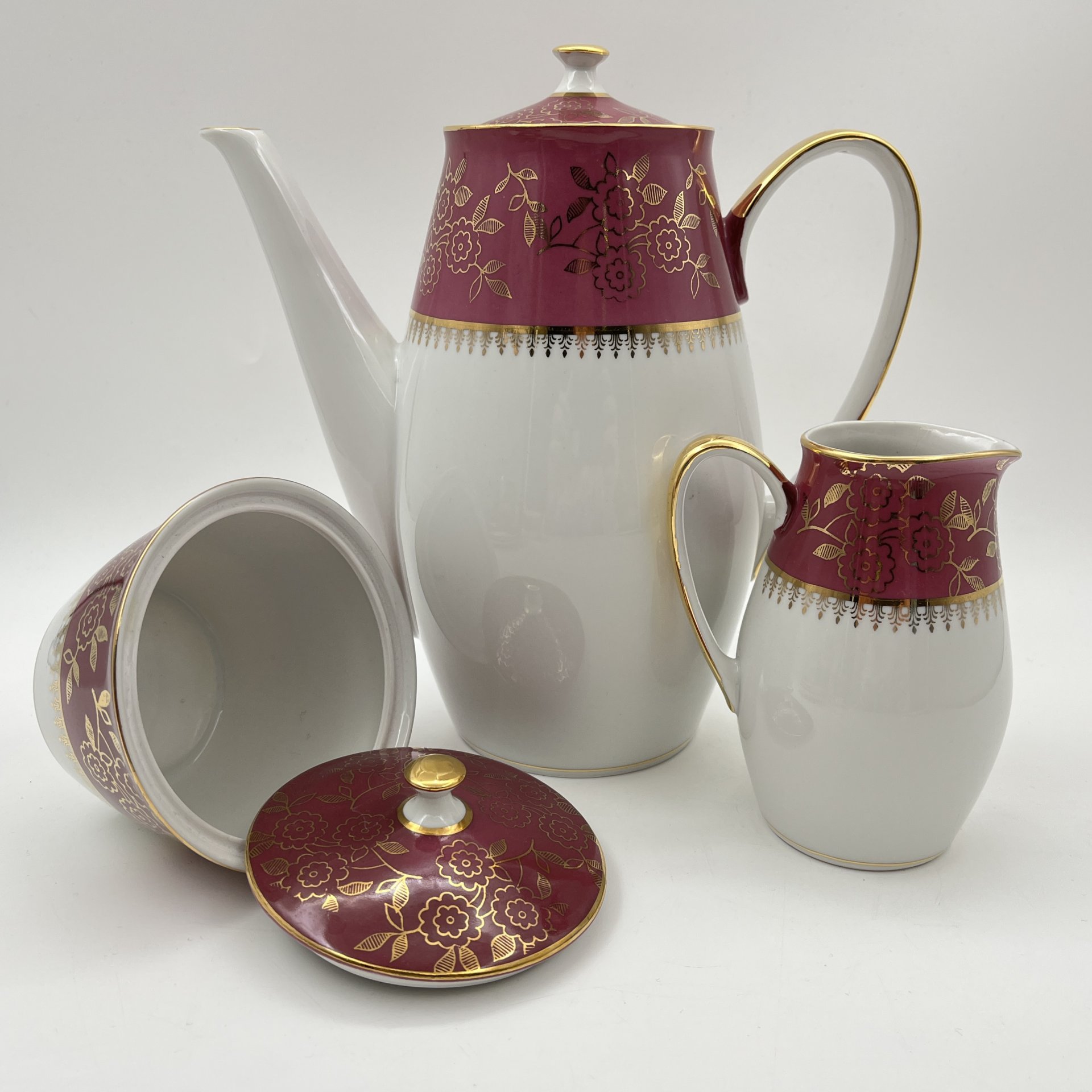 Сервиз кофейный с цветочным декором на 3 персоны (9 предметов), фарфор, крытье, золочение, Moritz Zdekauer (MZ), Чехословакия, 1960-1980 гг.