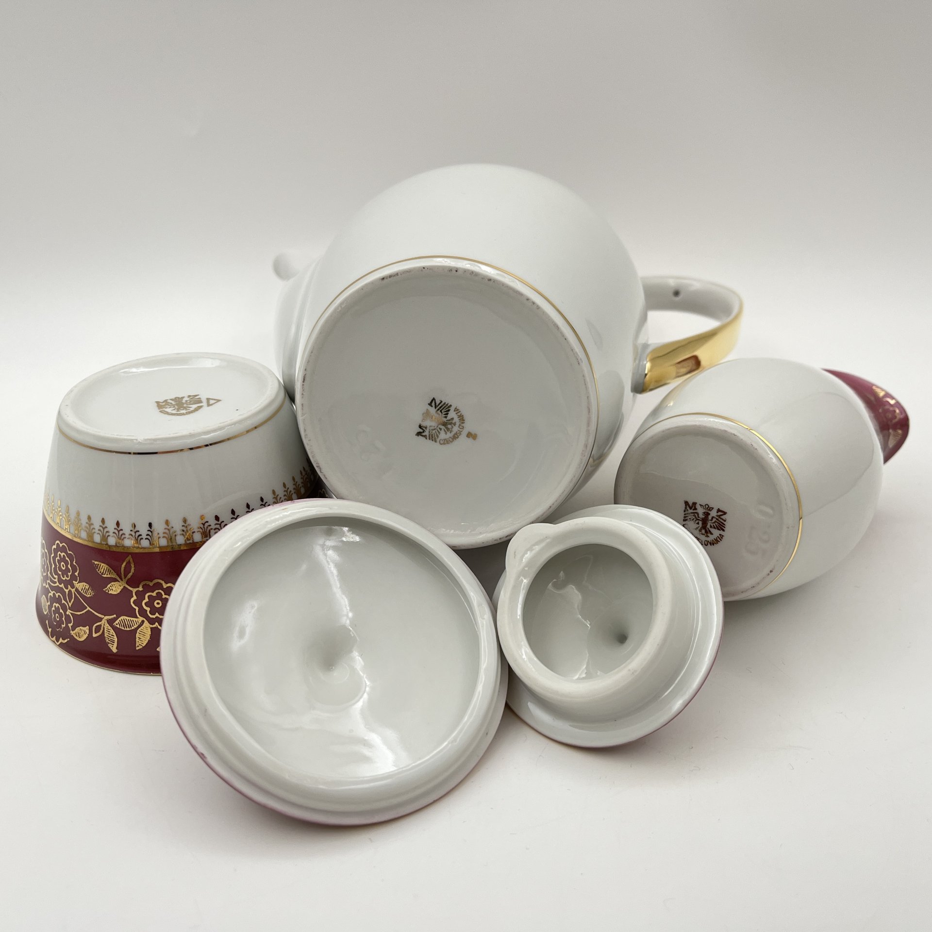 Сервиз кофейный с цветочным декором на 3 персоны (9 предметов), фарфор, крытье, золочение, Moritz Zdekauer (MZ), Чехословакия, 1960-1980 гг.