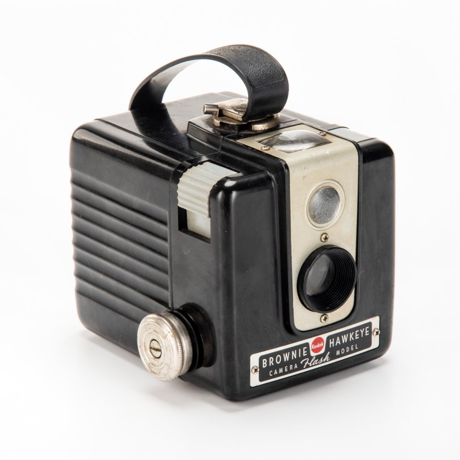 Фотоаппарат плёночный "Brownie Hawkeye" (Flash Model), бакелит, металл, пластик, стекло, Kodak, США, 1949-1961 гг.