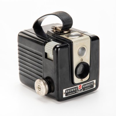 Фотоаппарат плёночный "Brownie Hawkeye" (Flash Model), бакелит, металл, пластик, стекло, Kodak, США, 1949-1961 гг., Kodak