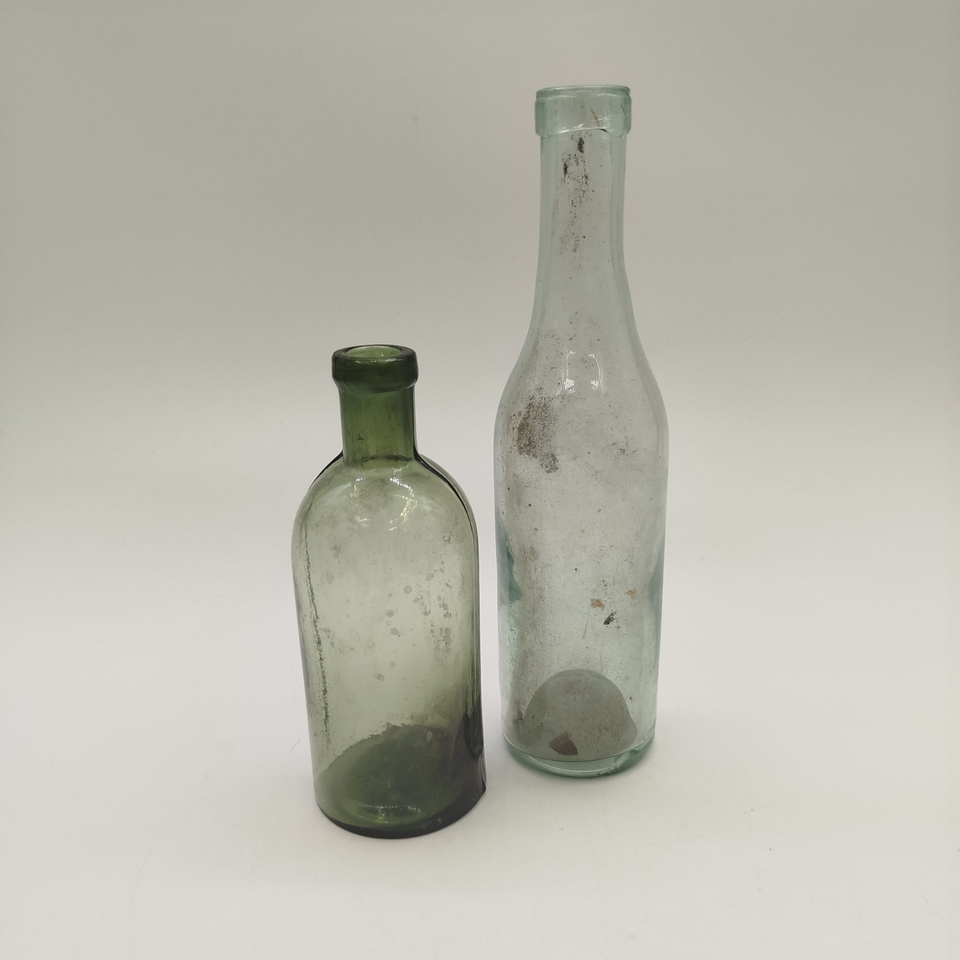 Набор из двух аптечных бутылок, стекло, Россия, 1900-1940 гг.