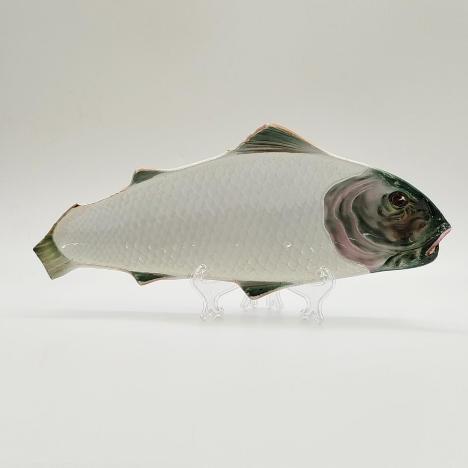 Блюдо сервировочное "Рыба", фаянс, Товарищество М.С. Кузнецова, Российская империя, 1889-1917 гг.