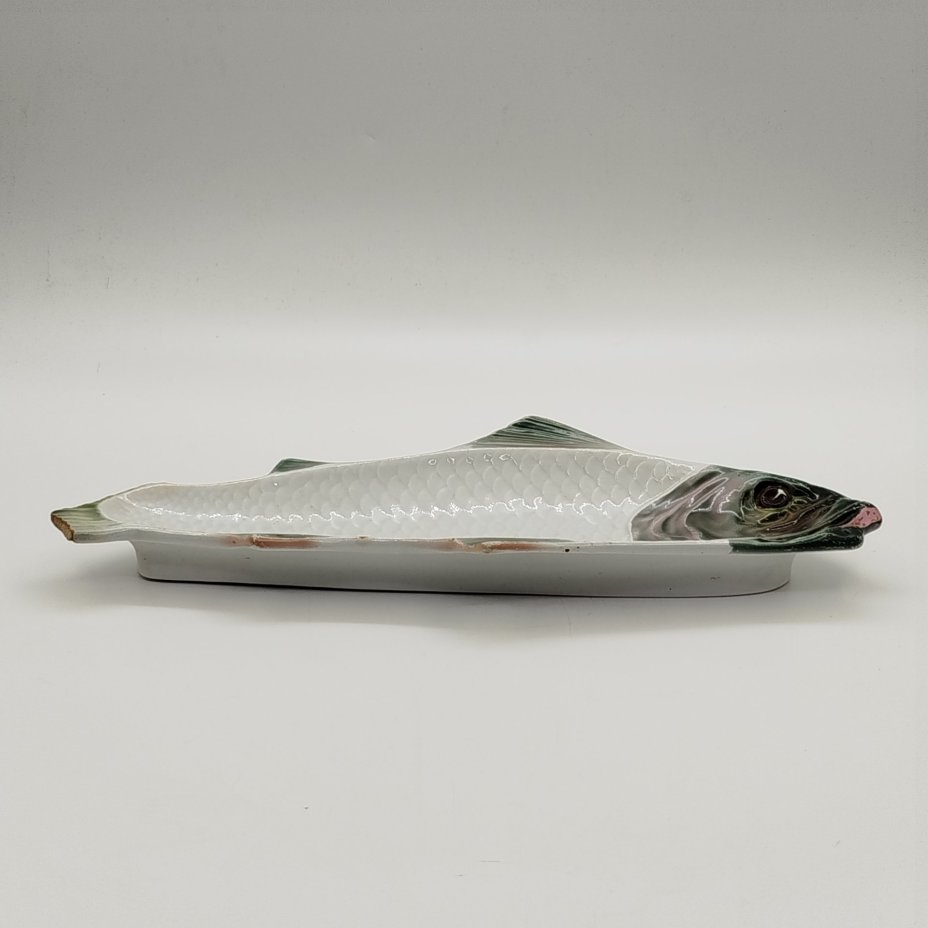 Блюдо сервировочное "Рыба", фаянс, Товарищество М.С. Кузнецова, Российская империя, 1889-1917 гг.