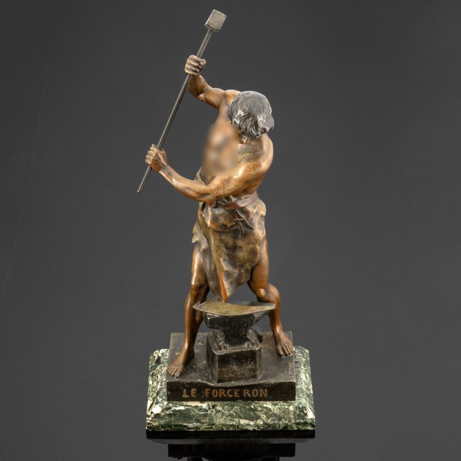 Скульптура "Кузнец" ("Le Forgeron") по модели Emile Picault (Эмиль Пико, 1833-1915 гг.)