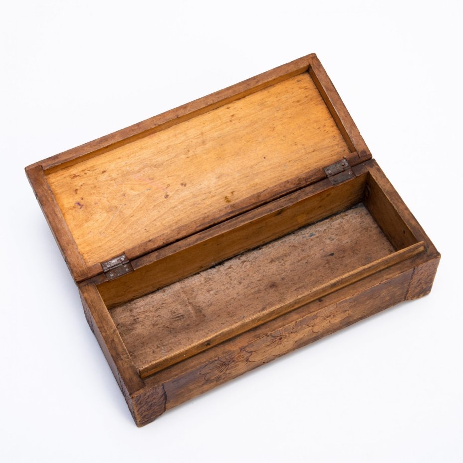 Шкатулка с изображением пейзажа, дерево, роспись, выжигание, СССР, 1930-1960 гг.