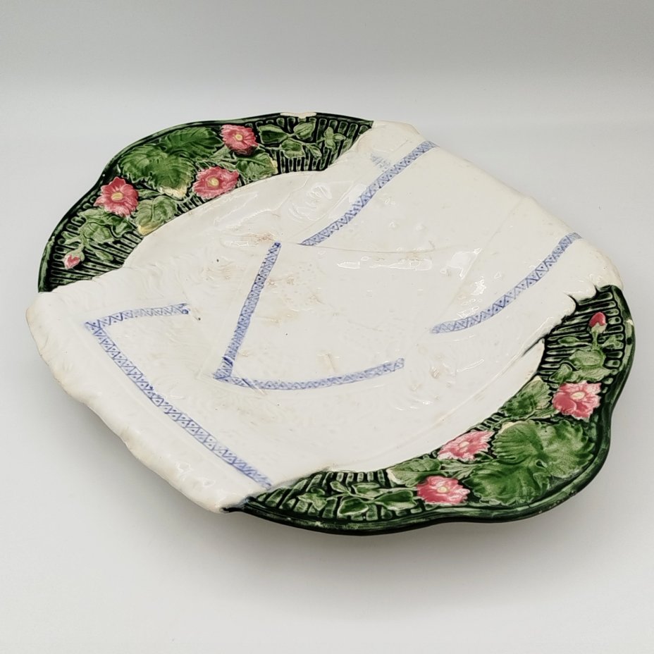 Блюдо (сухарница) "Рушник" с цветочным декором, фаянс, роспись, Каменнобродский фаянсовый завод, СССР, 1920-1930 гг.