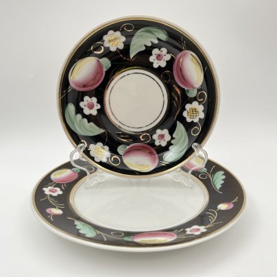 Набор из блюдца и десертной тарелки "Слива", автор А.А.Чекулина, фарфор, крытье, роспись, золочение, Дмитровский фарфоровый завод (ДФЗ Вербилки), СССР, 1954-1965 гг.