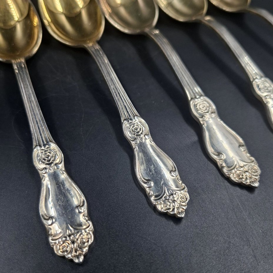 Набор из шести десертных ложек "Серебряная роза", мНЦ (медь-никель-цинк), золочение, Кольчугинский завод цветных металлов, СССР, 1970-1990 гг.