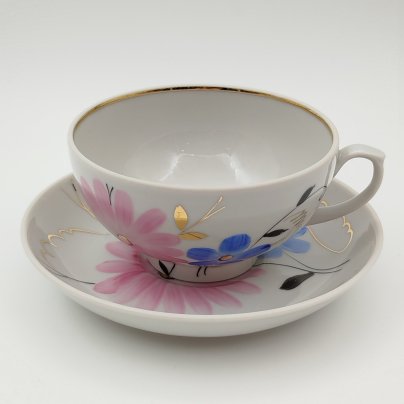 Пара чайная с цветочным декором в виде астр, фарфор, роспись, золочение, Дулевский фарфоровый завод (Дулёво), СССР, 1968-1991 гг.