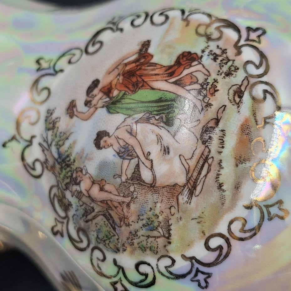 Молочник из сервиза "Мадонна", фарфор, деколь, люстр, золочение, Kahla, ГДР, 1960-1990 гг.