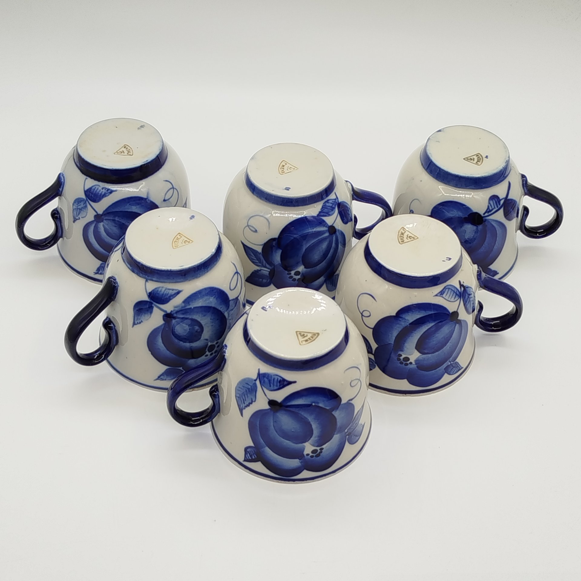 Набор из 6-ти чашек с цветочным декором