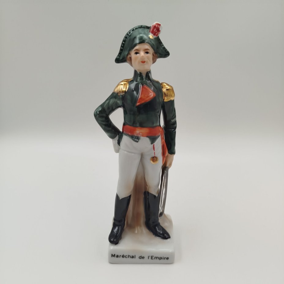 Статуэтка  «Маршал Империи» ("Maréchal de l'Empire")  из серии "Армия Наполеона", фарфор, роспись, золочение, Западная Европа, 1960-1980 гг.
