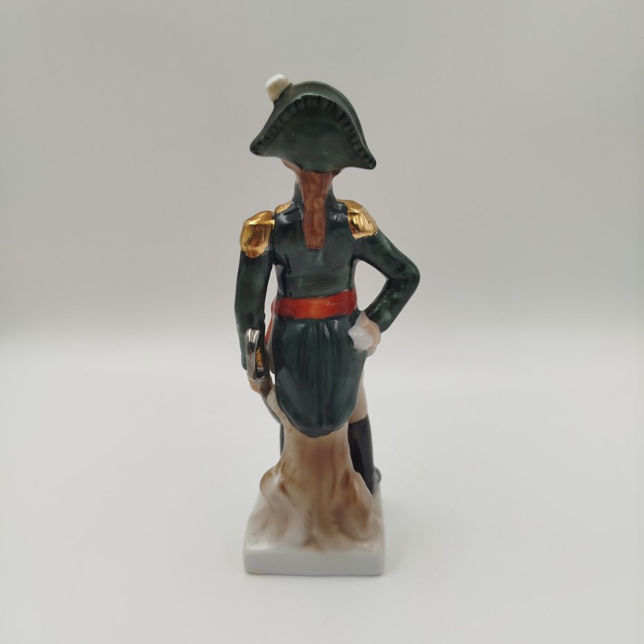 Статуэтка  «Маршал Империи» ("Maréchal de l'Empire")  из серии "Армия Наполеона", фарфор, роспись, золочение, Западная Европа, 1960-1980 гг.