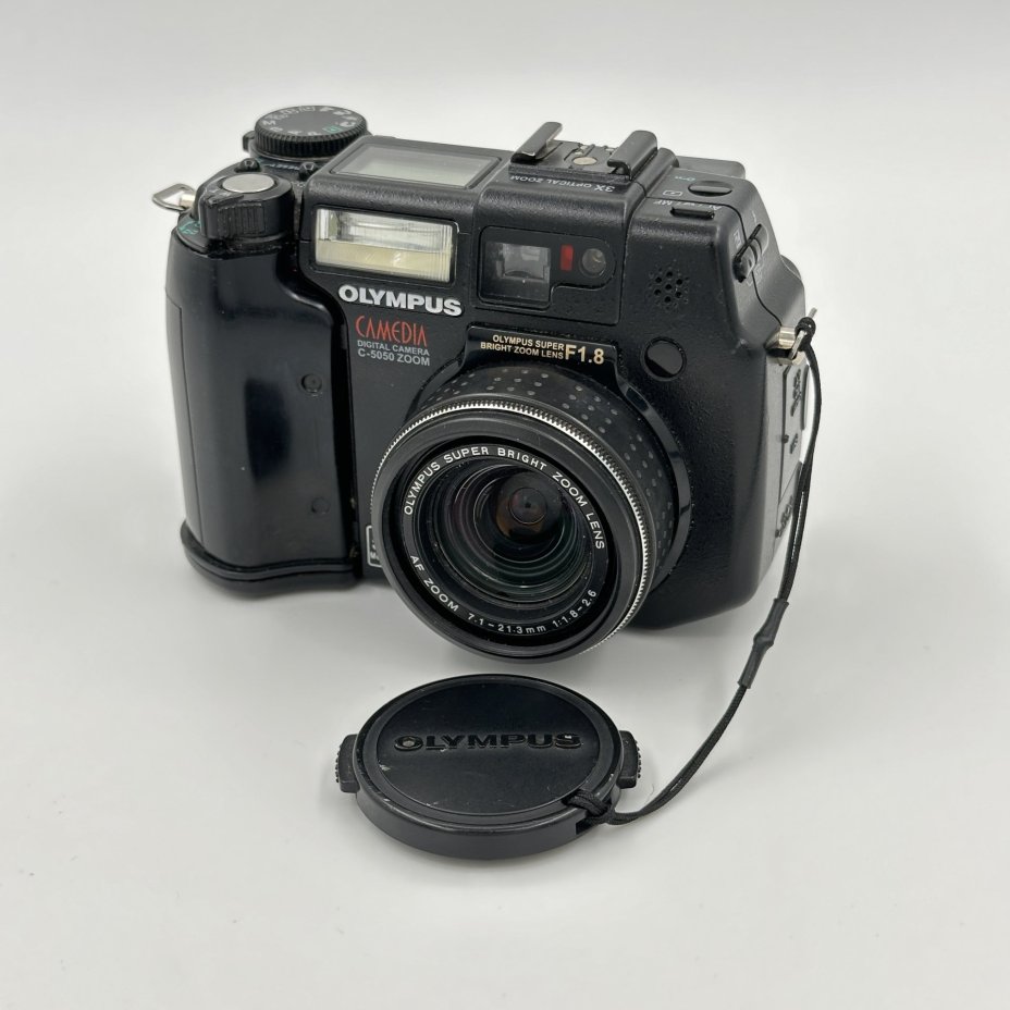 Фотоаппарат цифровой "Camedia c-5050 ZOOM", Olympus