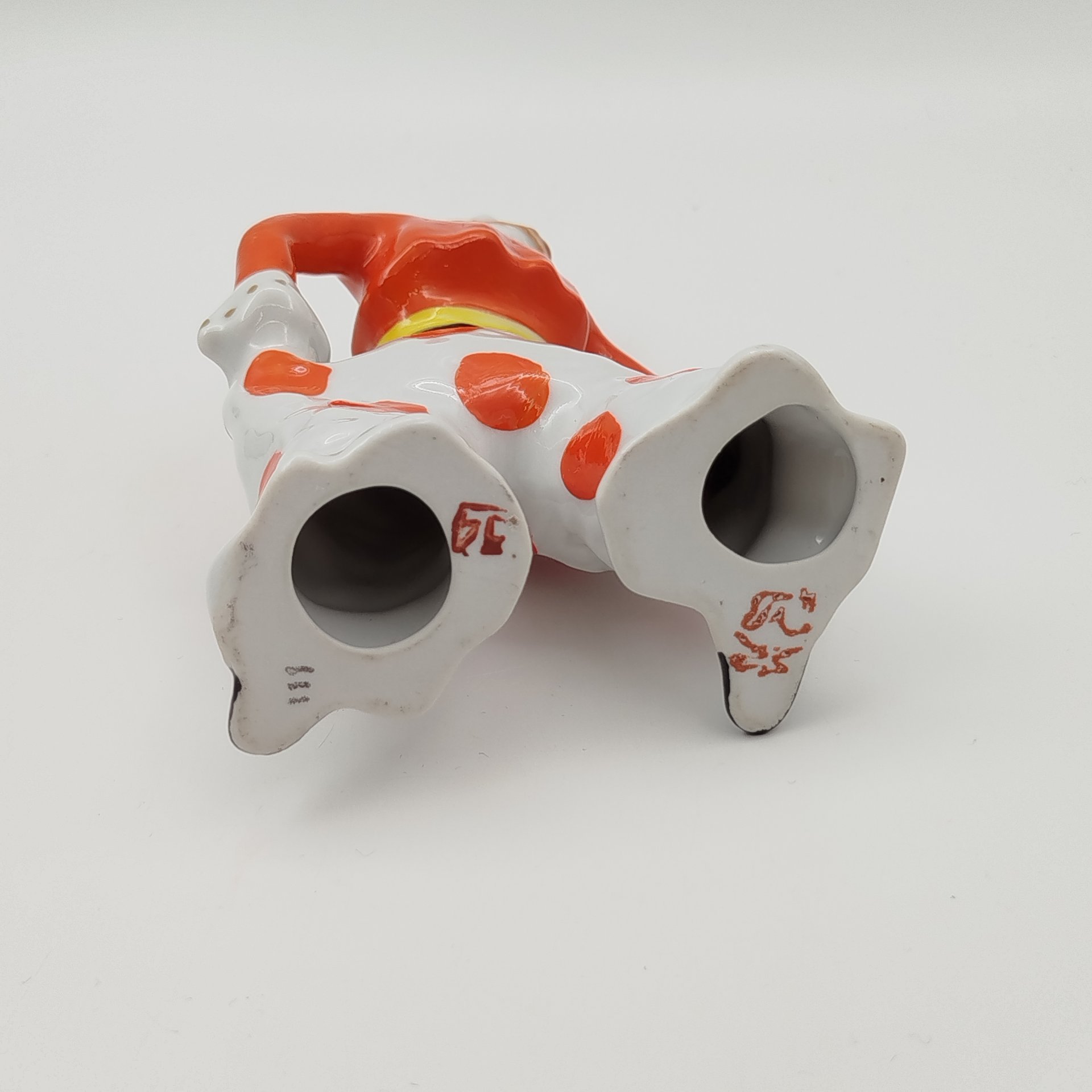 Статуэтка "Клоун", скульптор С.М. Орлов, фарфор, роспись, золочение, Дмитровский фарфоровый завод (ДФЗ Вербилки), СССР, 1965-1991 гг.