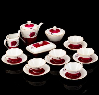 Сервиз кофейный, украшенный цветочным декором (16 предметов), фарфор, деколь, золочение, Chodziez, Польша, 1964-1991 гг.