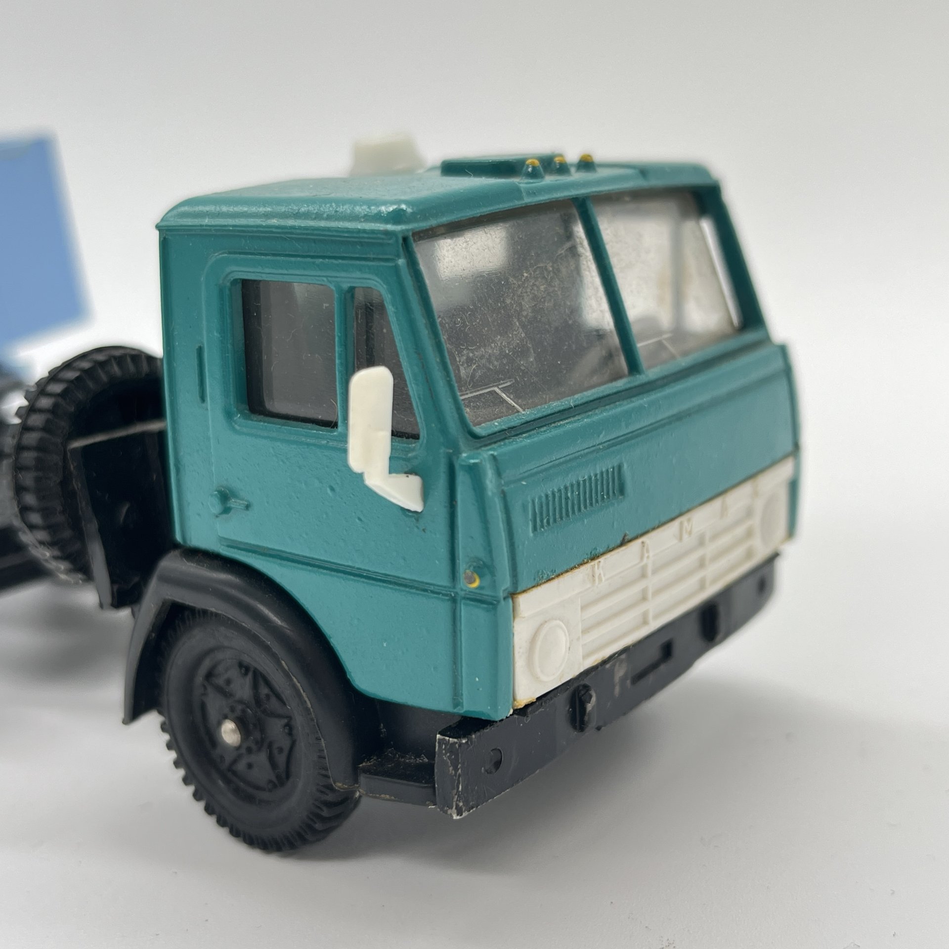 Модель коллекционная "КАМАЗ 5320", металл, пластик