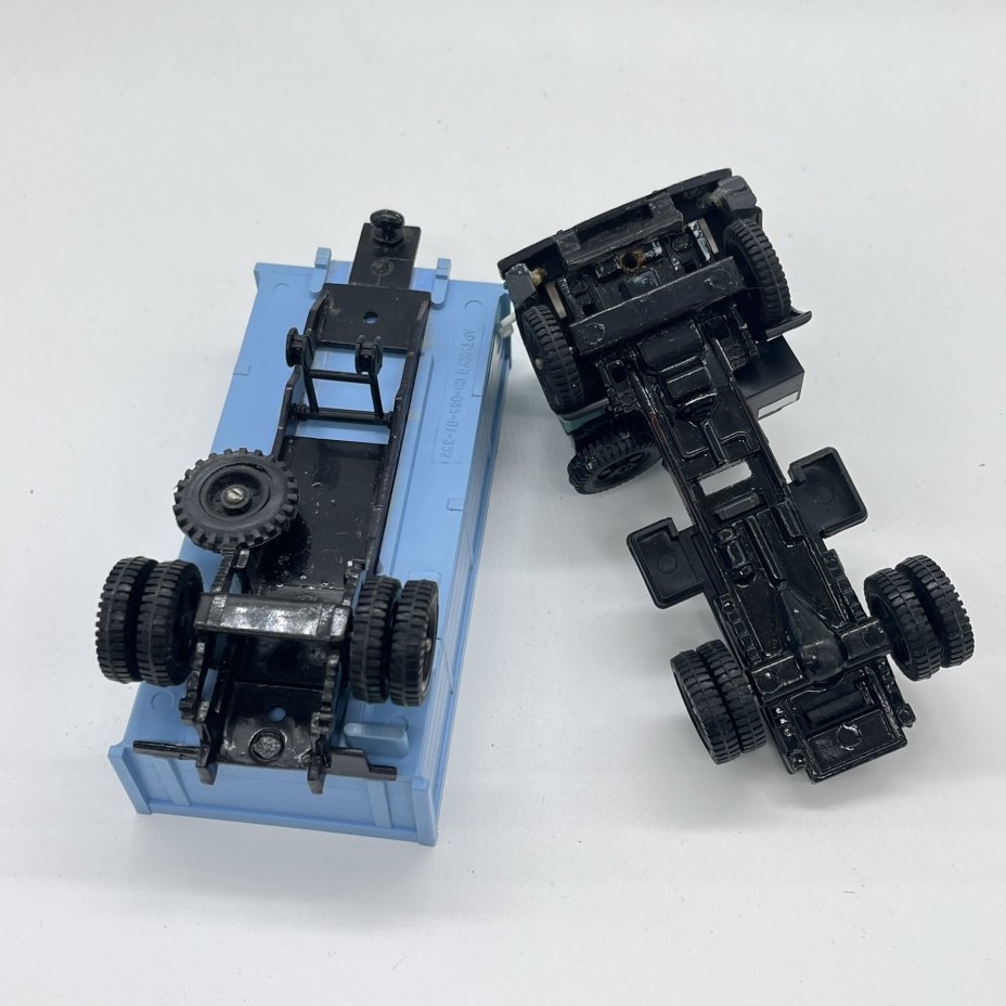 Модель коллекционная "КАМАЗ 5320", металл, пластик