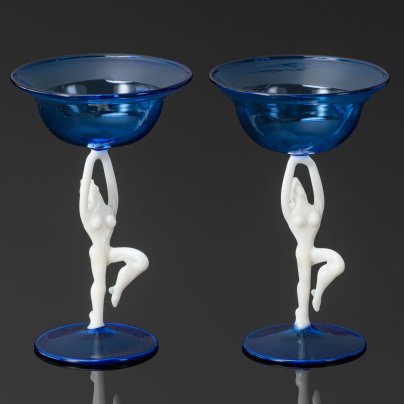 Набор ликерных рюмок в стиле Art Deco на 2 персоны, украшенный фигурными элементами в виде обнаженных девушек, стекло, выдувание, Bimini Lauscha, Австрия, 1920-1930 гг.