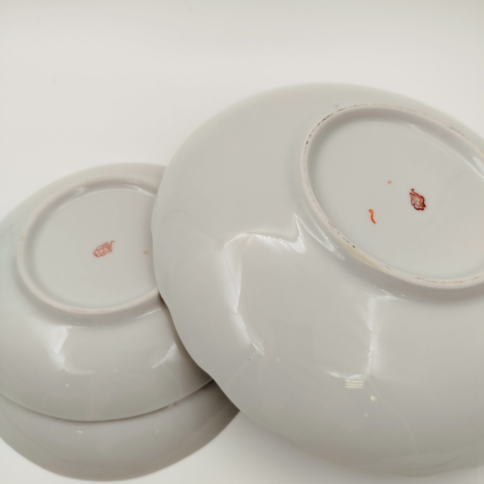 Сервиз чайный "Лилия" на 6 персон (16 предметов), фарфор, деколь, золочение, Ленинградский фарфоровый завод (ЛФЗ), СССР, 1970-1992 гг.