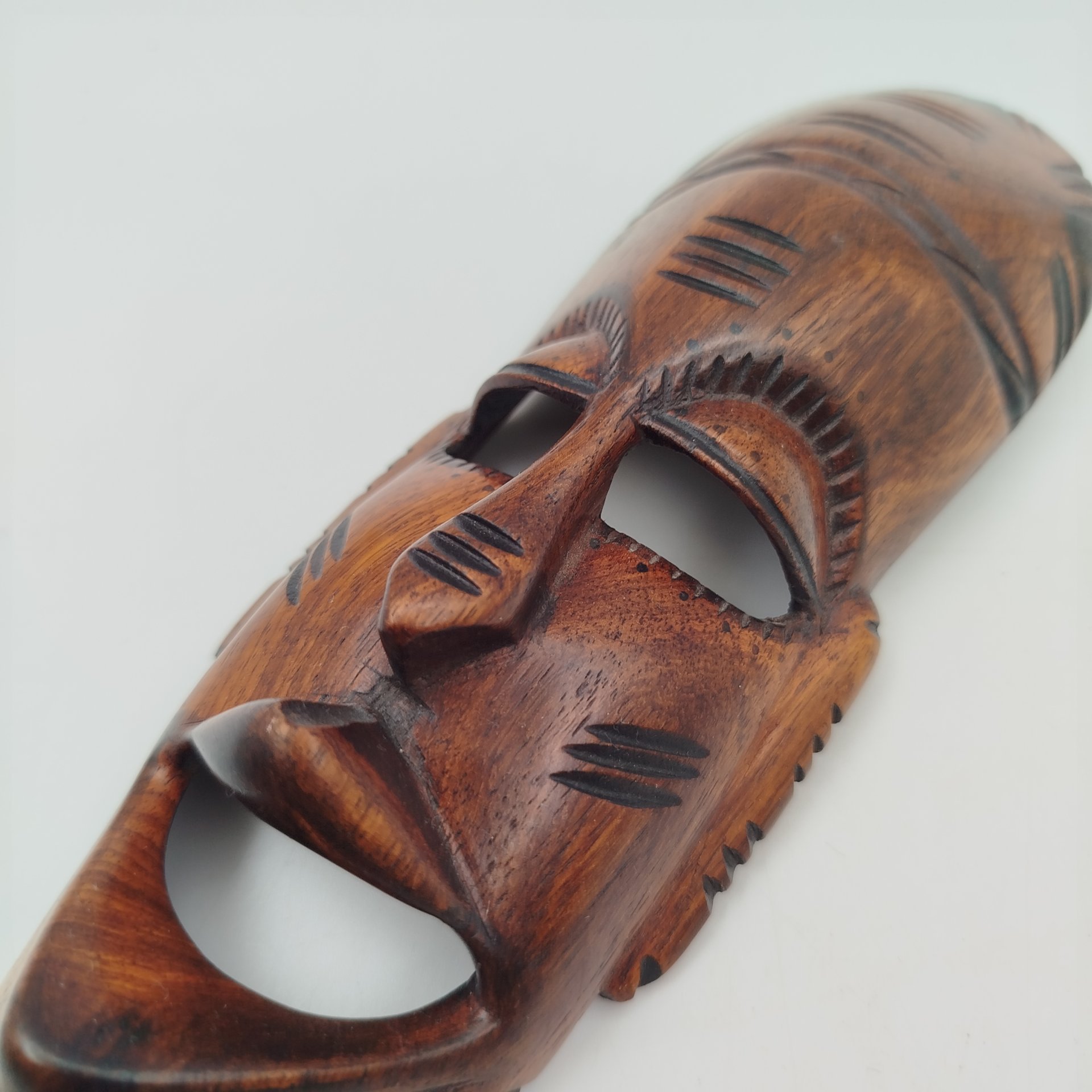 Маска настенная африканских племён, дерево, резьба, Африка, 1980-2000 гг.