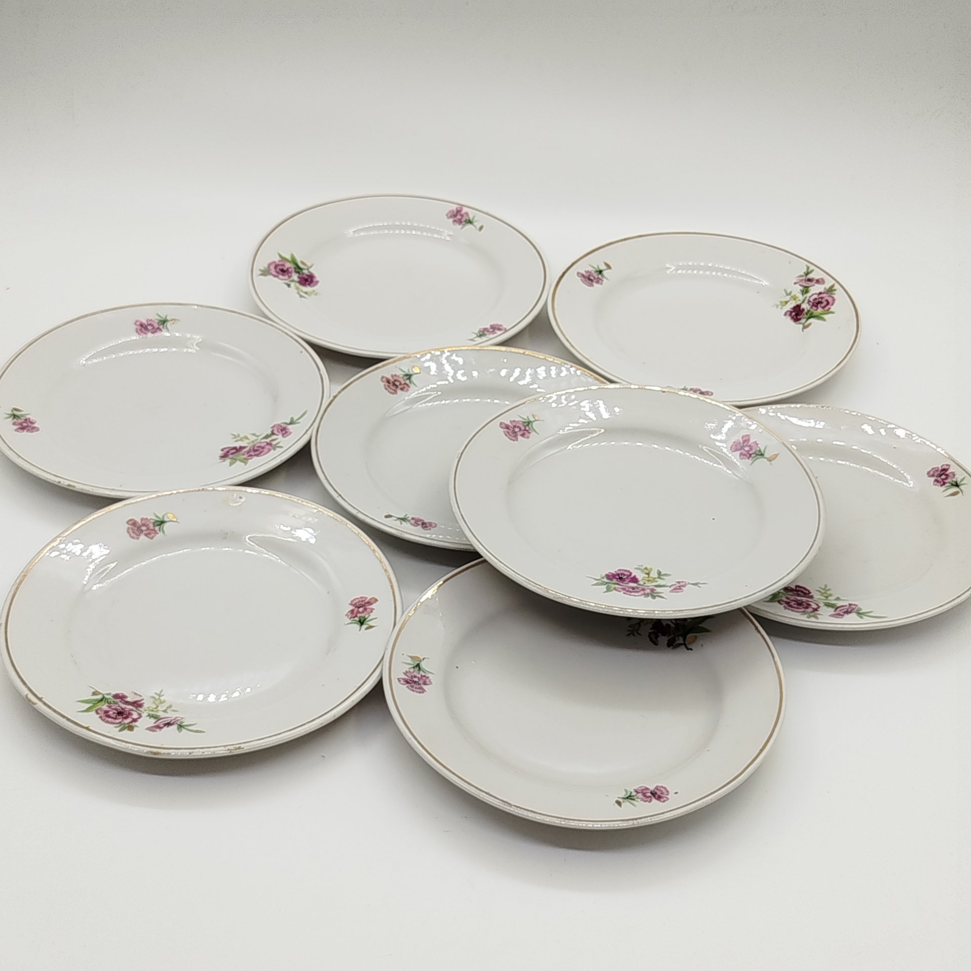 Набор пирожковых тарелок с цветочным декором на 8 персон