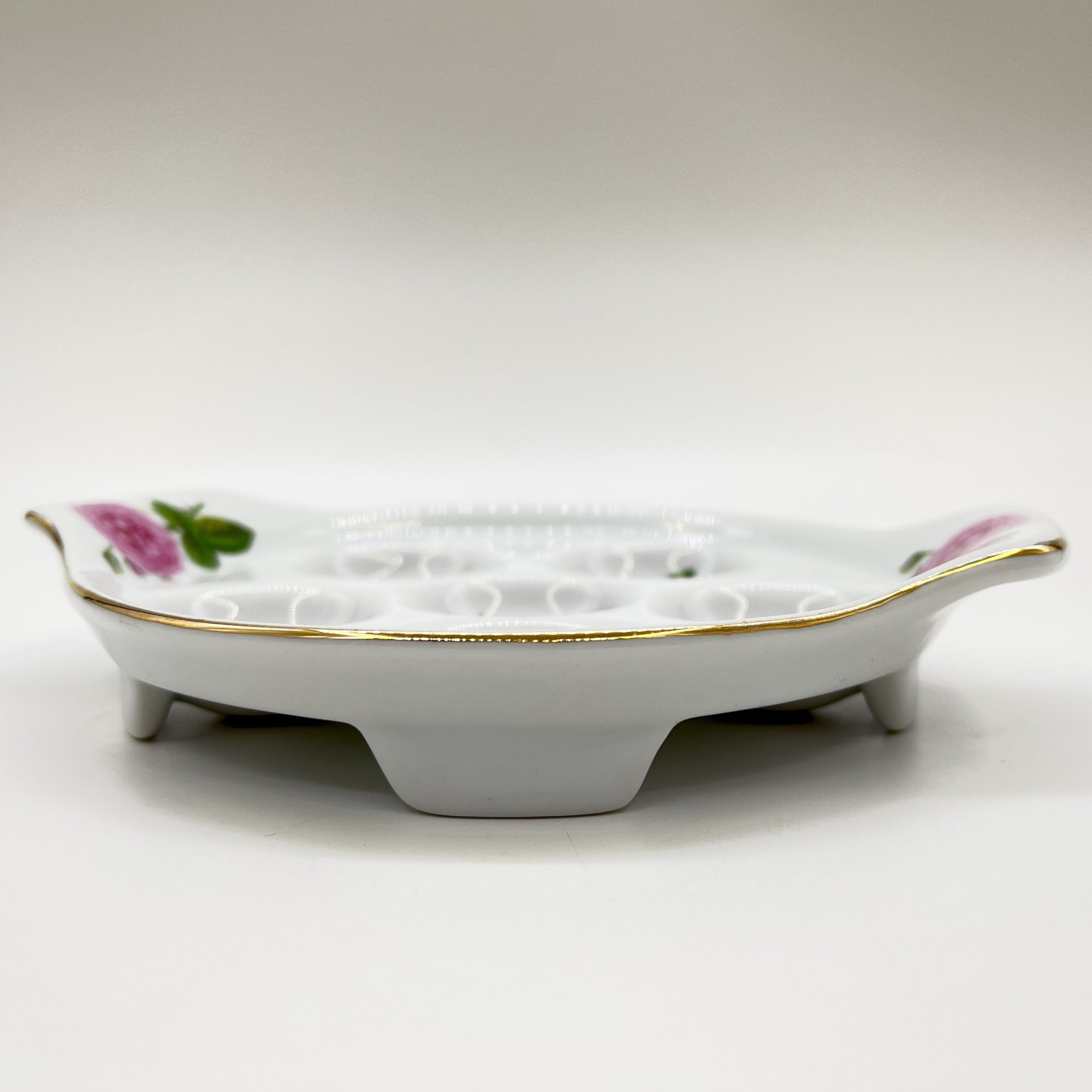 Блюдо пасхальное на 6 яиц, украшенное изображением цветов, Royal Porcelain England Collection, хрусталь, деколь, золочение, Азия, 2010-2020 гг.