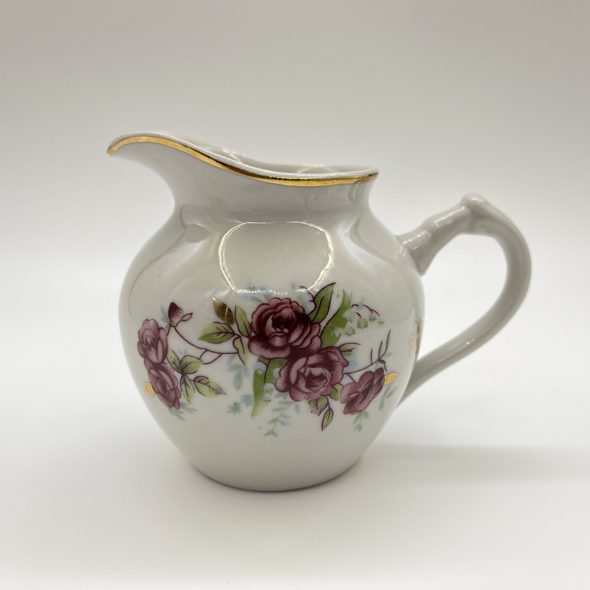 Молочник, украшенный цветочным декором, фарфор, деколь, золочение, Дулевский фарфоровый завод (Дулёво), СССР, 1963 г.