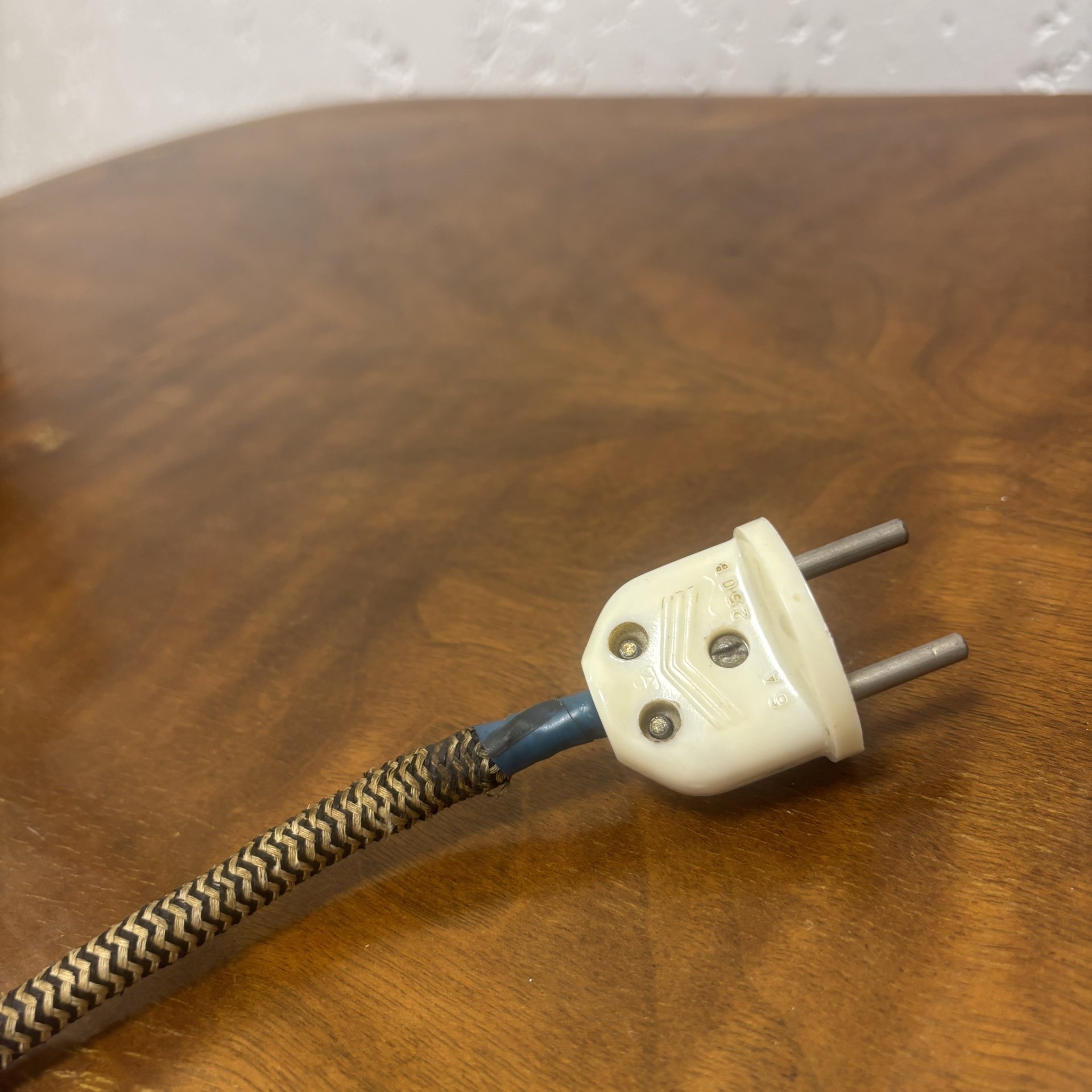 Тумба барная с торшером