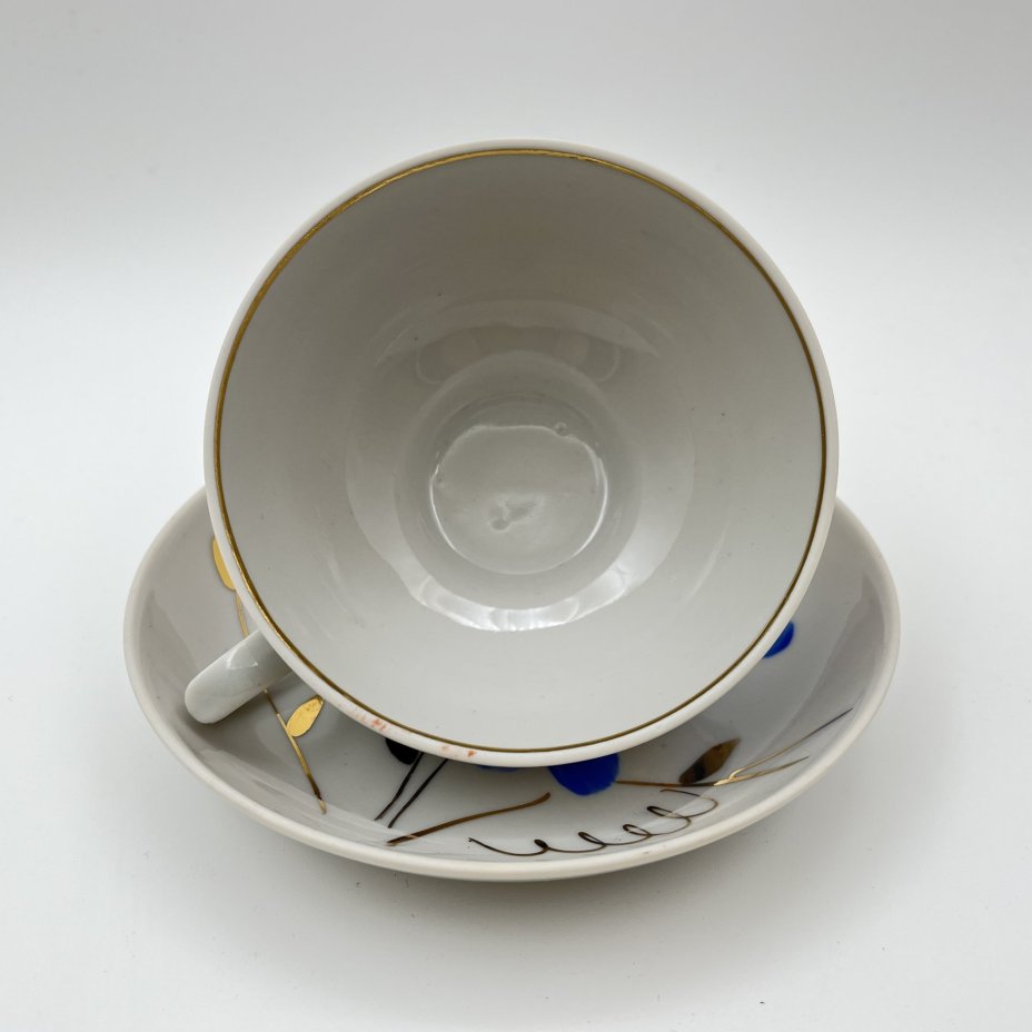 Пара чайная с цветочным декором в виде астр, фарфор, роспись, золочение, Дулевский фарфоровый завод (Дулёво), СССР, 1968-1991 гг.