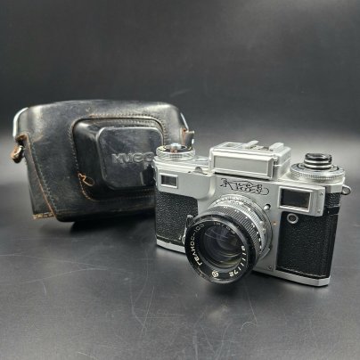 Фотоаппарат «Киев-4» с объективом «Гелиос-103» в оригинальном кофре, металл, стекло, кожа, пластик, Киевский завод «Арсенал», СССР, 1957-1979 гг.