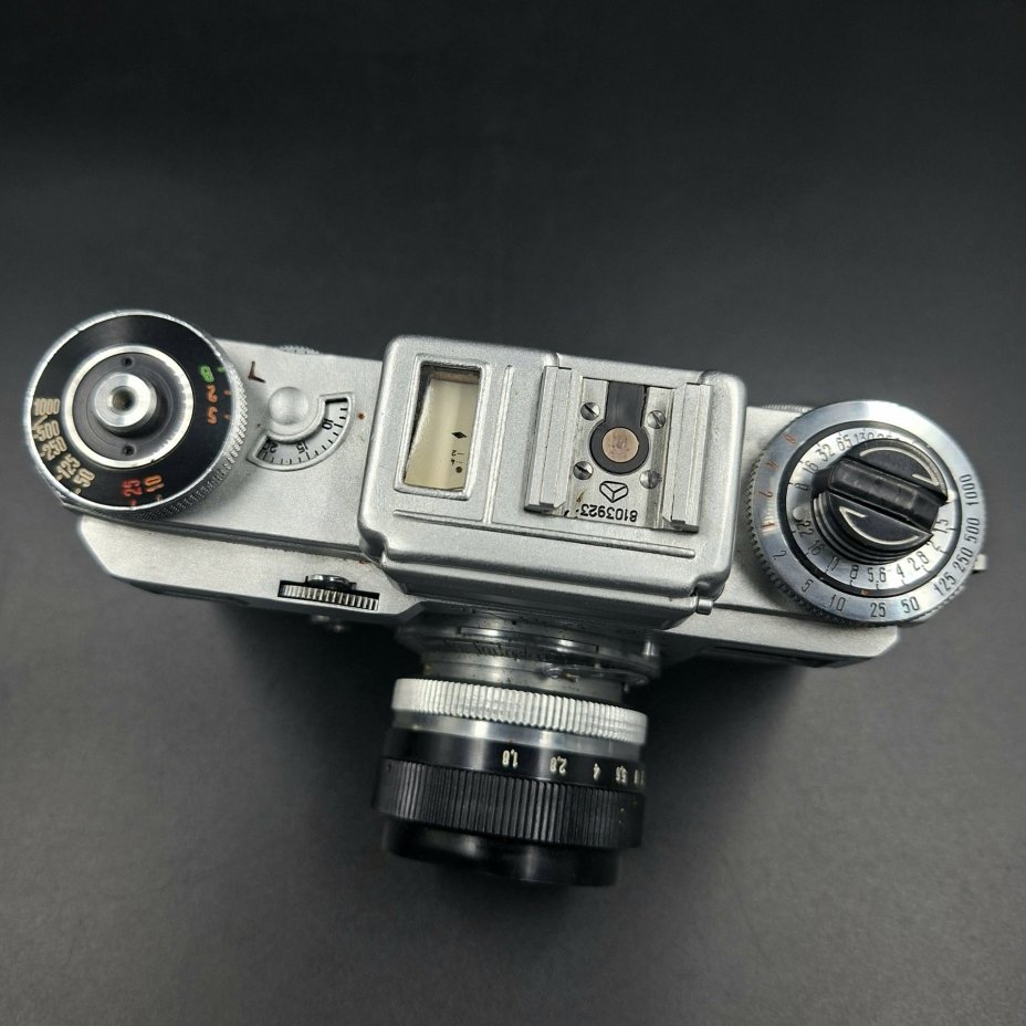 Фотоаппарат «Киев-4» с объективом «Гелиос-103» в оригинальном кофре, металл, стекло, кожа, пластик, Киевский завод «Арсенал», СССР, 1957-1979 гг.
