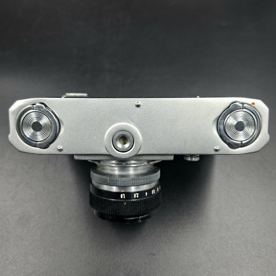 Фотоаппарат «Киев-4» с объективом «Гелиос-103» в оригинальном кофре, металл, стекло, кожа, пластик, Киевский завод «Арсенал», СССР, 1957-1979 гг.