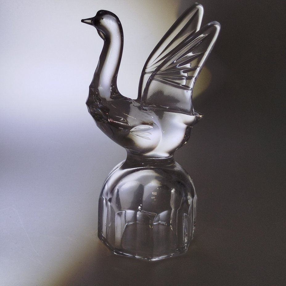 Статуэтка-бокал "Лебедь", хрусталь, Гусевской хрустальный завод (Гусь-Хрустальный), Российская Федерация, 2000-2015 гг.