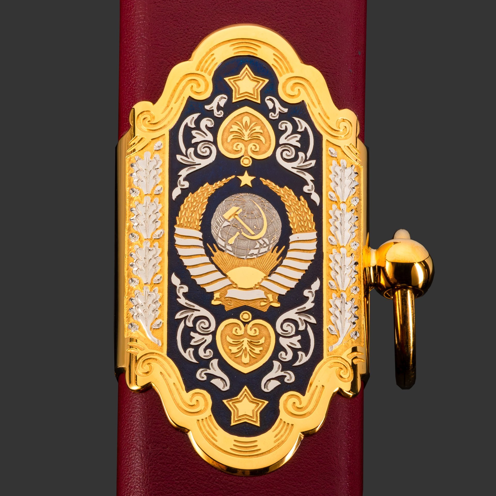 Меч "Маршал Победы", сталь, латунь, дерево, кожа, золочение; в деревянном подарочном коробе с бархатным ложементом, Российская Федерация, 2025 г.